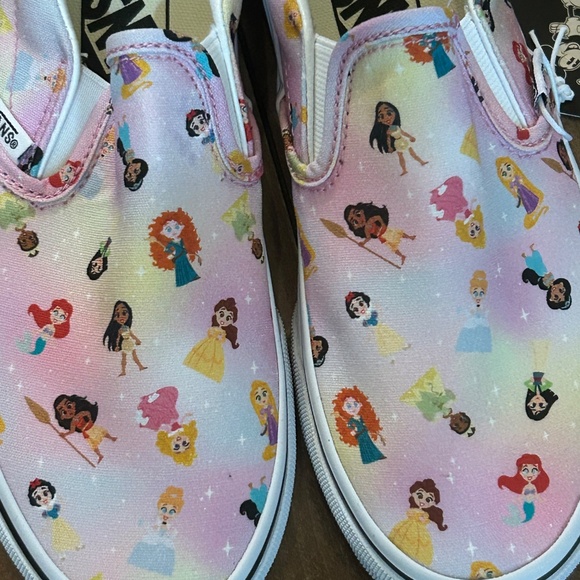 Vans X Disney custom 100th shoes - Picture 13 of 16